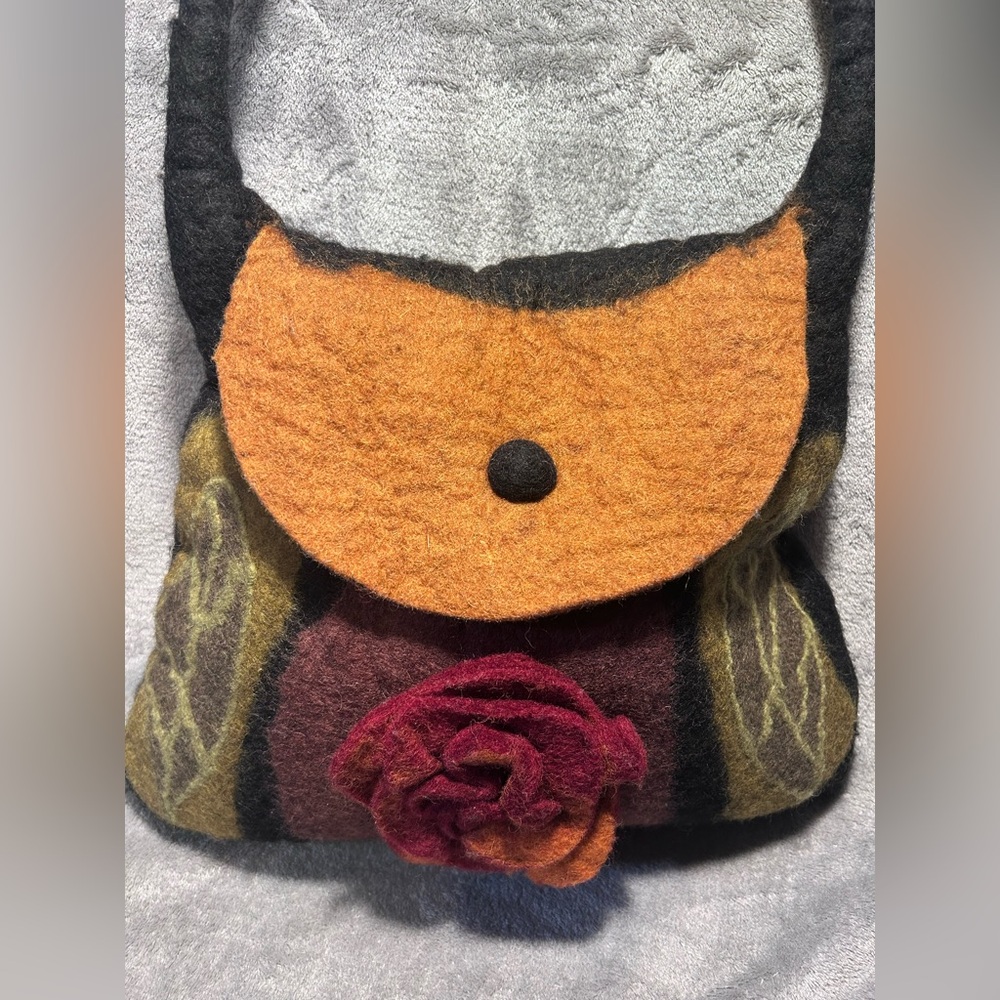 Rising Tide 100% Wool Floral 3D Rose Hippie Shoulder Bag - Picture 5 of 9